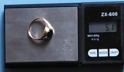 9ct Yellow Gold Onyx Signet Ring